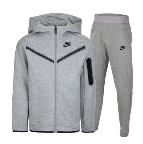 grijze nike trainingspak